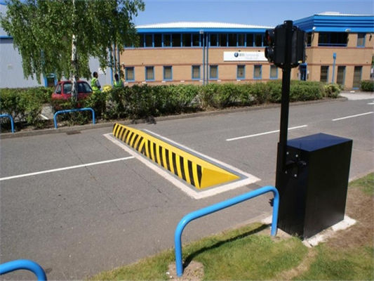 Penghalang Jalan Hidrolik Baja A3 80T Otomatis Penuh dengan Remote Control untuk Keamanan