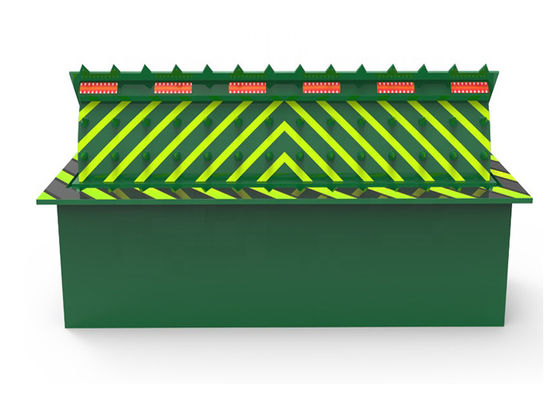 Penghalang Jalan Hidrolik Otomatis Penuh dengan Peringatan Lampu LED dan Catu Daya 380V Dibuat dari Baja A3