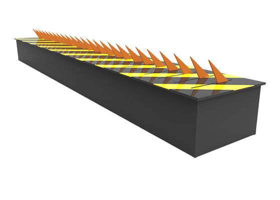 15cm Tinggi Spike Q235 Baja IP68 Perlindungan Otomatis Ban Hidraulik Pembunuh Jalan Spike Barrier